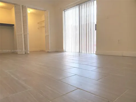 250 NW 107th Avenue Miami FL 33172