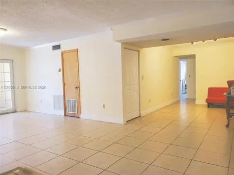 250 NW 107th Avenue Miami FL 33172