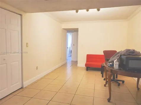 250 NW 107th Avenue Miami FL 33172