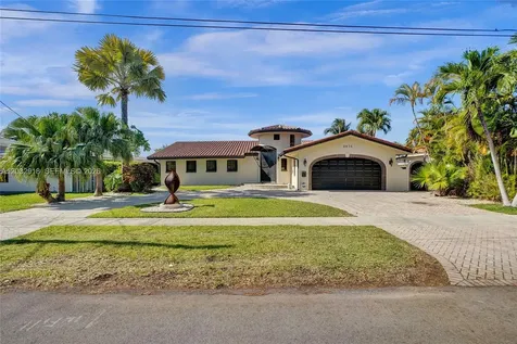 2075 Ixora Road North Miami FL 33181