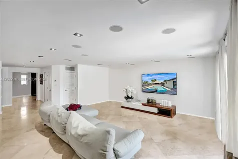 2075 Ixora Road North Miami FL 33181