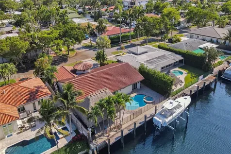 2075 Ixora Road North Miami FL 33181