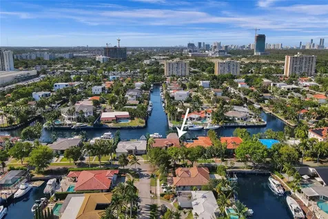 2075 Ixora Road North Miami FL 33181