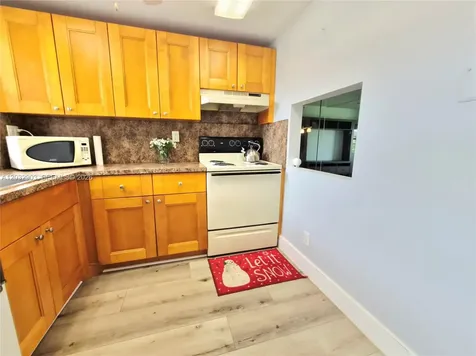 9041 Sunrise Lakes Boulevard Sunrise FL 33322
