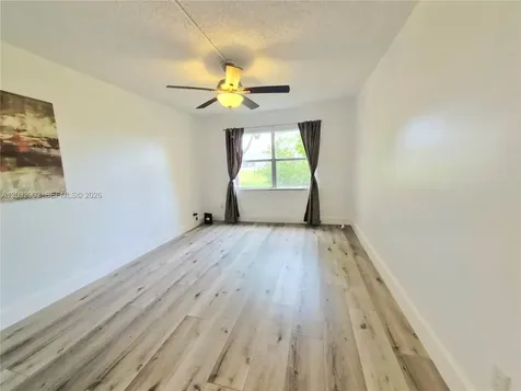 9041 Sunrise Lakes Boulevard Sunrise FL 33322