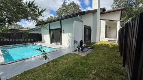 49 Forest Circle Cooper City FL 33026