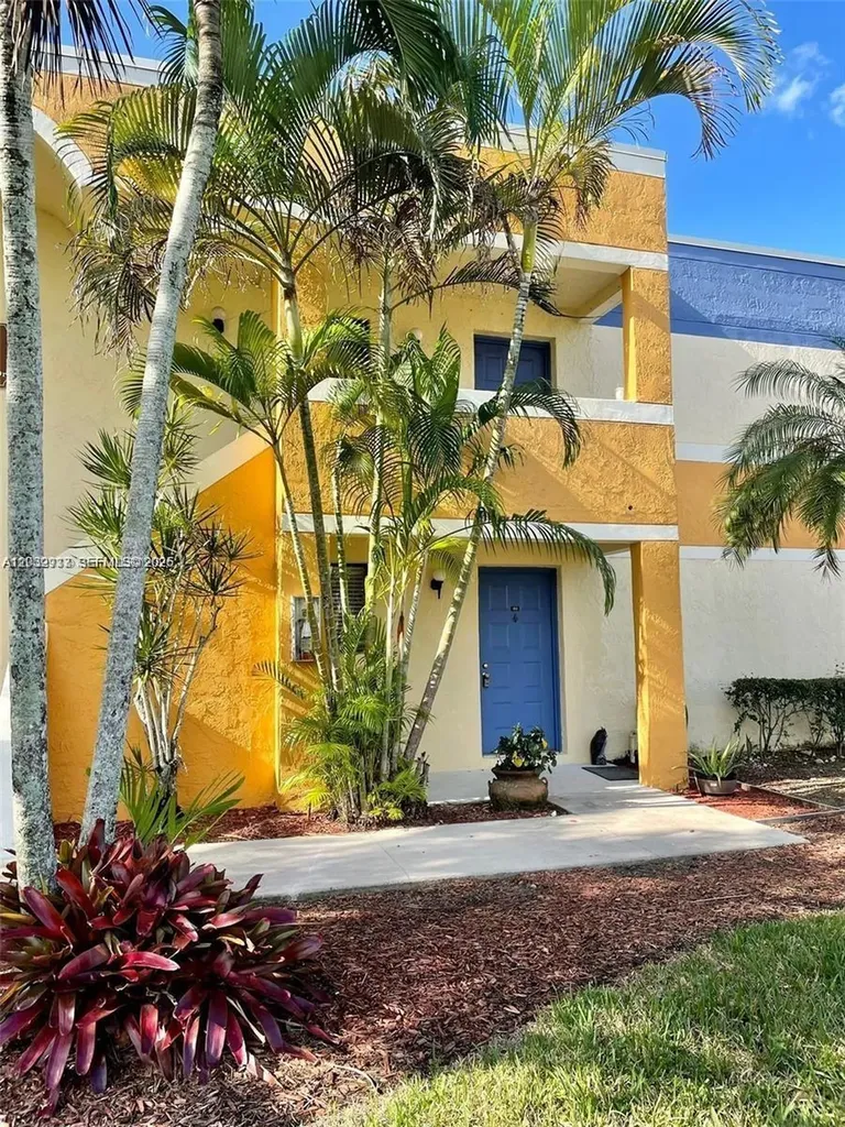 183 Lakeview Drive Weston FL 33326