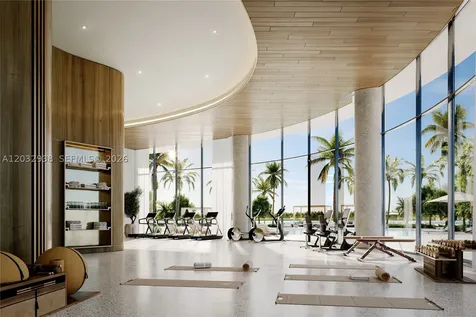 2411 Laguna Circle Miami FL 33181