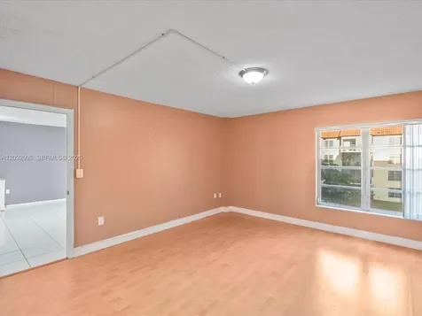 4172 Inverrary Drive Lauderhill FL 33319
