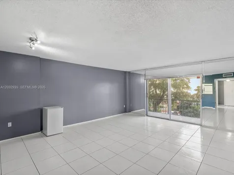 4172 Inverrary Drive Lauderhill FL 33319