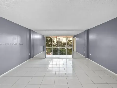 4172 Inverrary Drive Lauderhill FL 33319