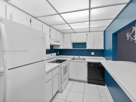 4172 Inverrary Drive Lauderhill FL 33319