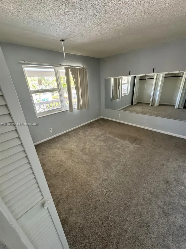 2701 NE 1st Street Pompano Beach FL 33062