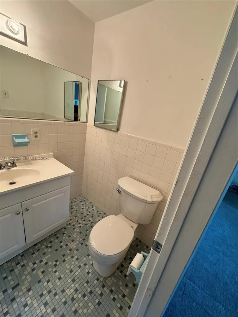 2701 NE 1st Street Pompano Beach FL 33062