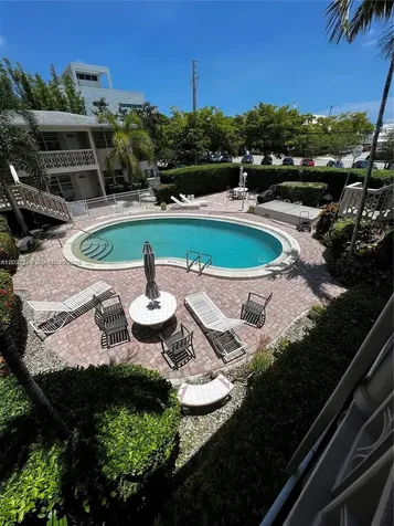 2701 NE 1st Street Pompano Beach FL 33062