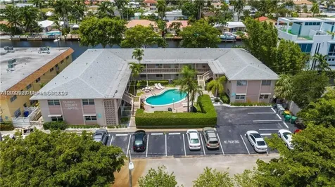 2701 NE 1st Street Pompano Beach FL 33062