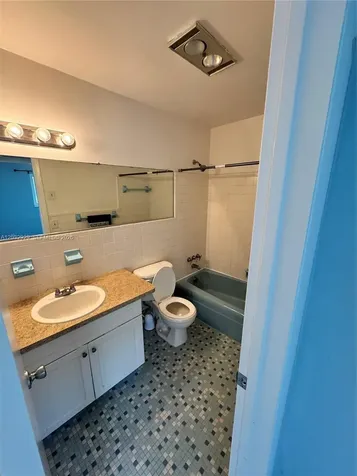 2701 NE 1st Street Pompano Beach FL 33062