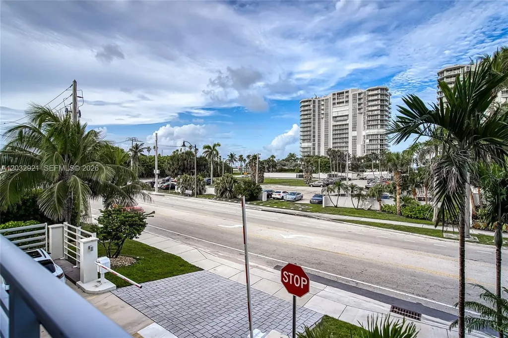 Hollywood FL 33019
