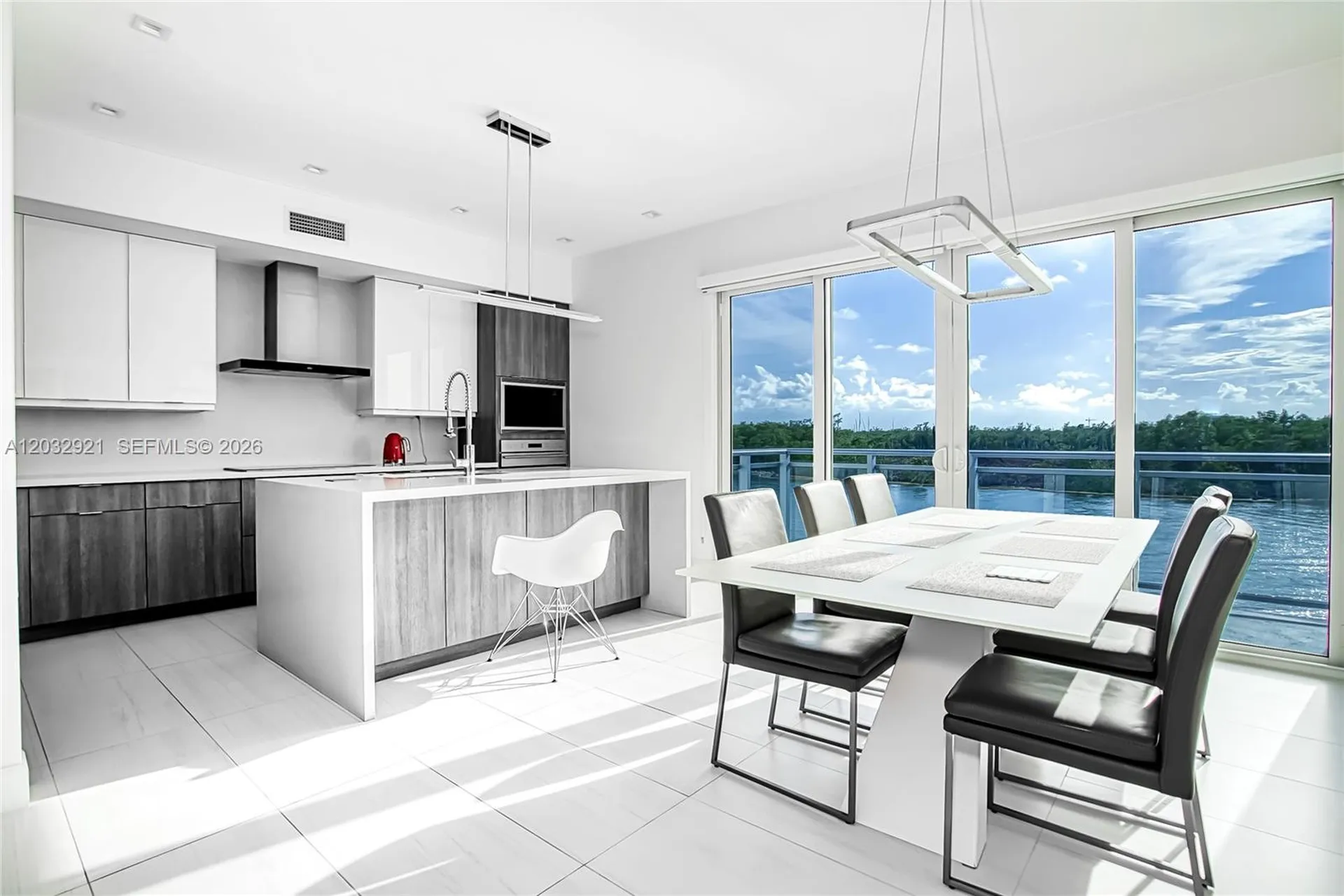 Hollywood FL 33019