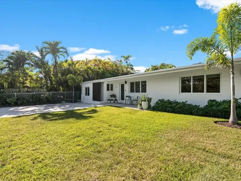 1945 Alamanda Drive North Miami FL 33181