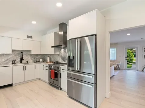 1945 Alamanda Drive North Miami FL 33181