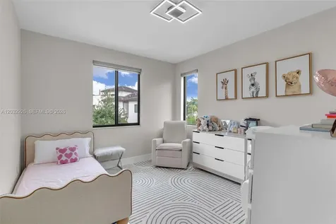 4963 NW 83rd Path Doral FL 33166