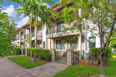 4963 NW 83rd Path Doral FL 33166