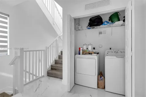 4963 NW 83rd Path Doral FL 33166
