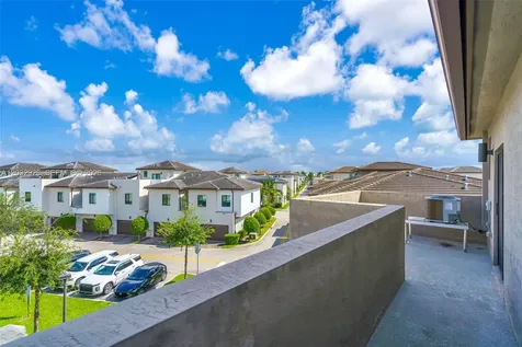 4963 NW 83rd Path Doral FL 33166