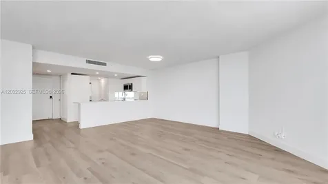 555 NE 34th Street Miami FL 33137