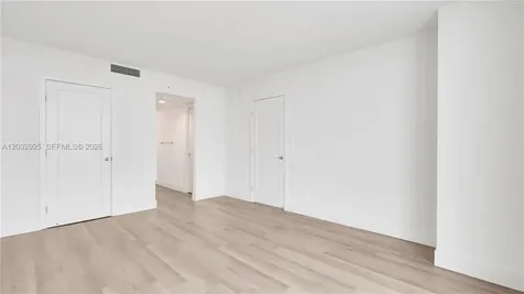 555 NE 34th Street Miami FL 33137