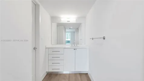 555 NE 34th Street Miami FL 33137