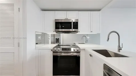 555 NE 34th Street Miami FL 33137