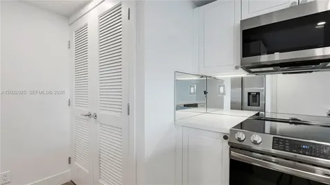 555 NE 34th Street Miami FL 33137