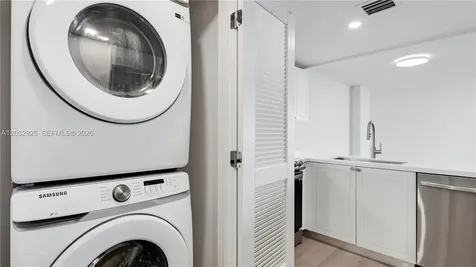 555 NE 34th Street Miami FL 33137