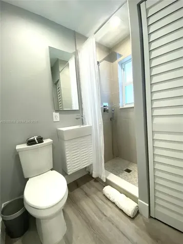 7901 SW 64 Avenue South Miami FL 33143