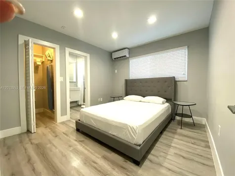 7901 SW 64 Avenue South Miami FL 33143