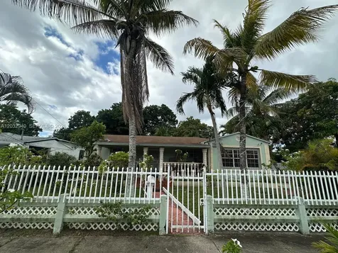 1376 NW 45th Street Miami FL 33142
