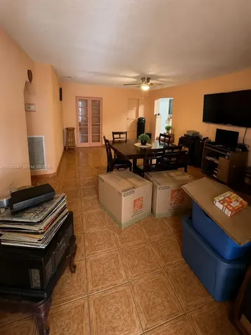 1376 NW 45th Street Miami FL 33142