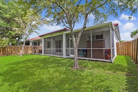 3090 SE 7th Place Homestead FL 33033