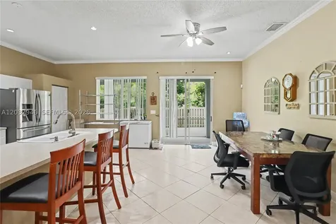 3090 SE 7th Place Homestead FL 33033