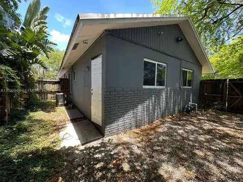 647 NW 3rd Avenue Fort Lauderdale FL 33311