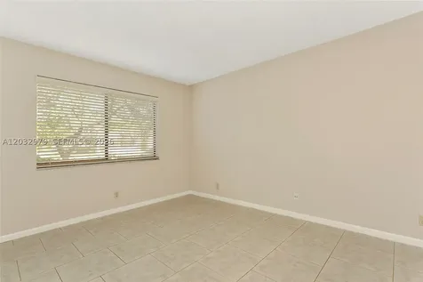 300 Racquet Club Road Weston FL 33326