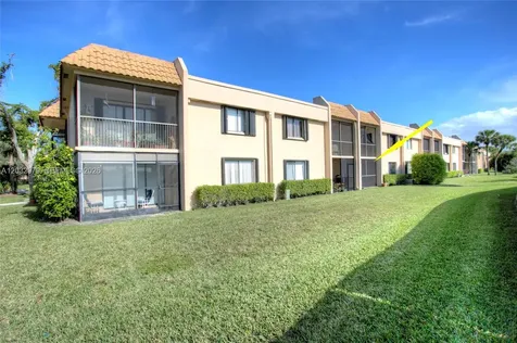 300 Racquet Club Road Weston FL 33326