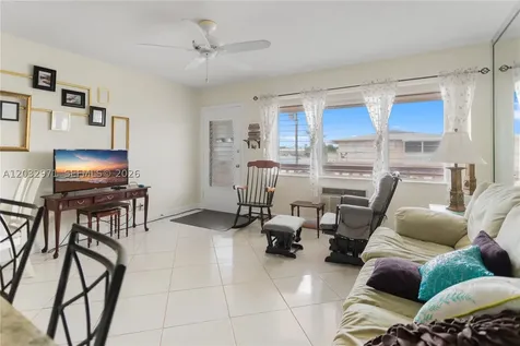 725 SW 11th Avenue Hallandale Beach FL 33009