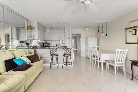 725 SW 11th Avenue Hallandale Beach FL 33009