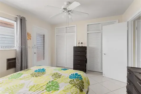 725 SW 11th Avenue Hallandale Beach FL 33009