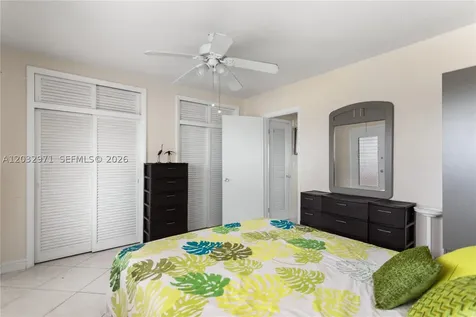 725 SW 11th Avenue Hallandale Beach FL 33009