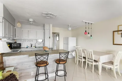 725 SW 11th Avenue Hallandale Beach FL 33009