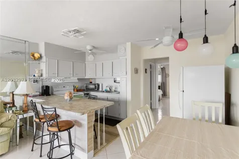 725 SW 11th Avenue Hallandale Beach FL 33009